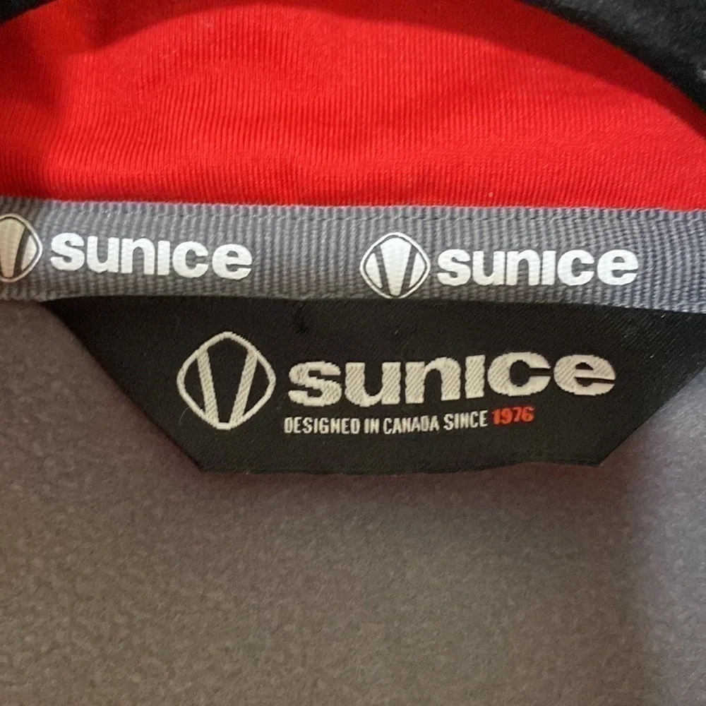 Sunice jacket sweater men size L zip down Outdoor Camp Hiking Training